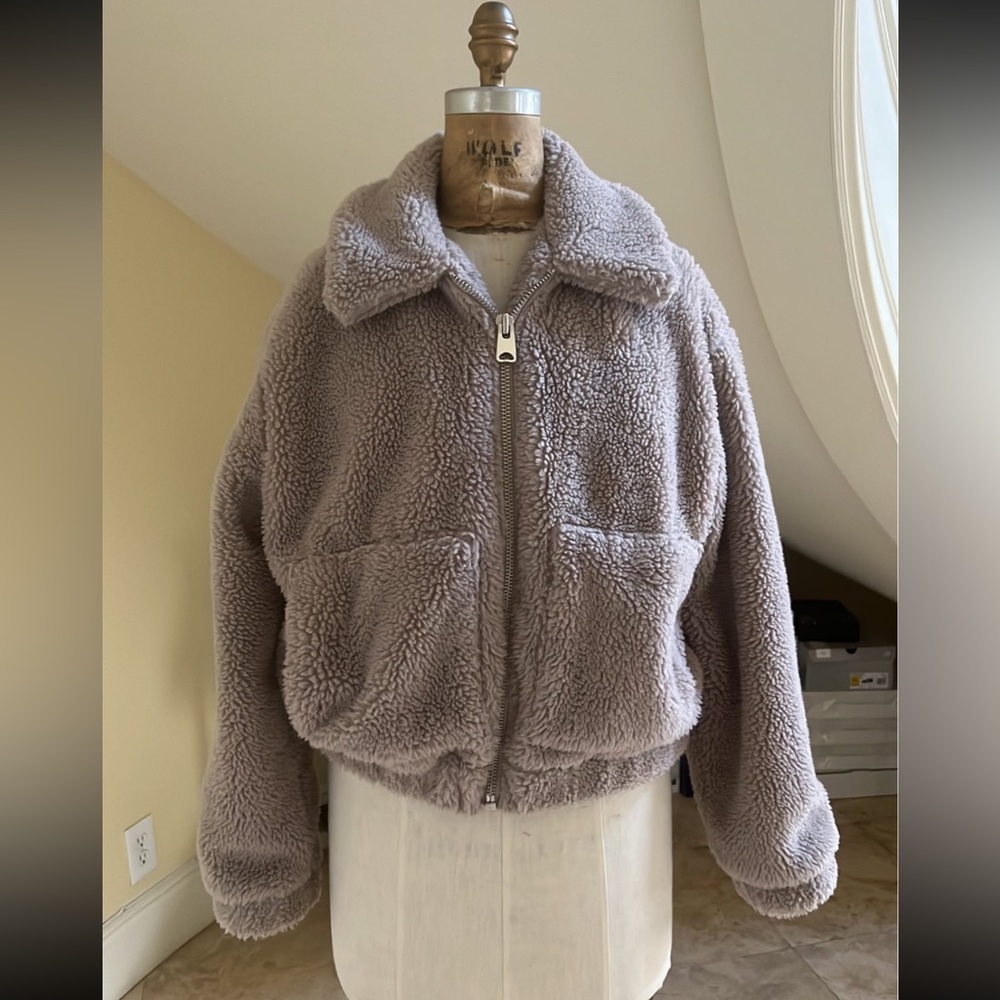 Urban outfitters women fleece jacket size small